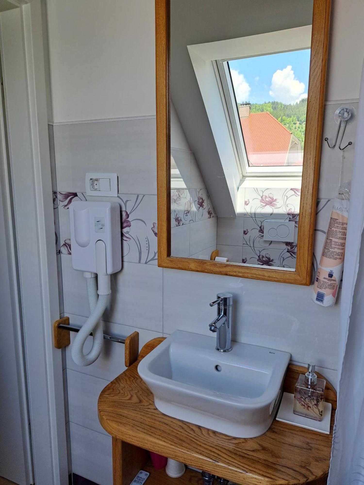 Appartamento Apartmaji Magda Zgornje Gorje Esterno foto